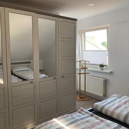 Traumhafte Dachgeschosswohnung Konigslutter Bagian luar foto
