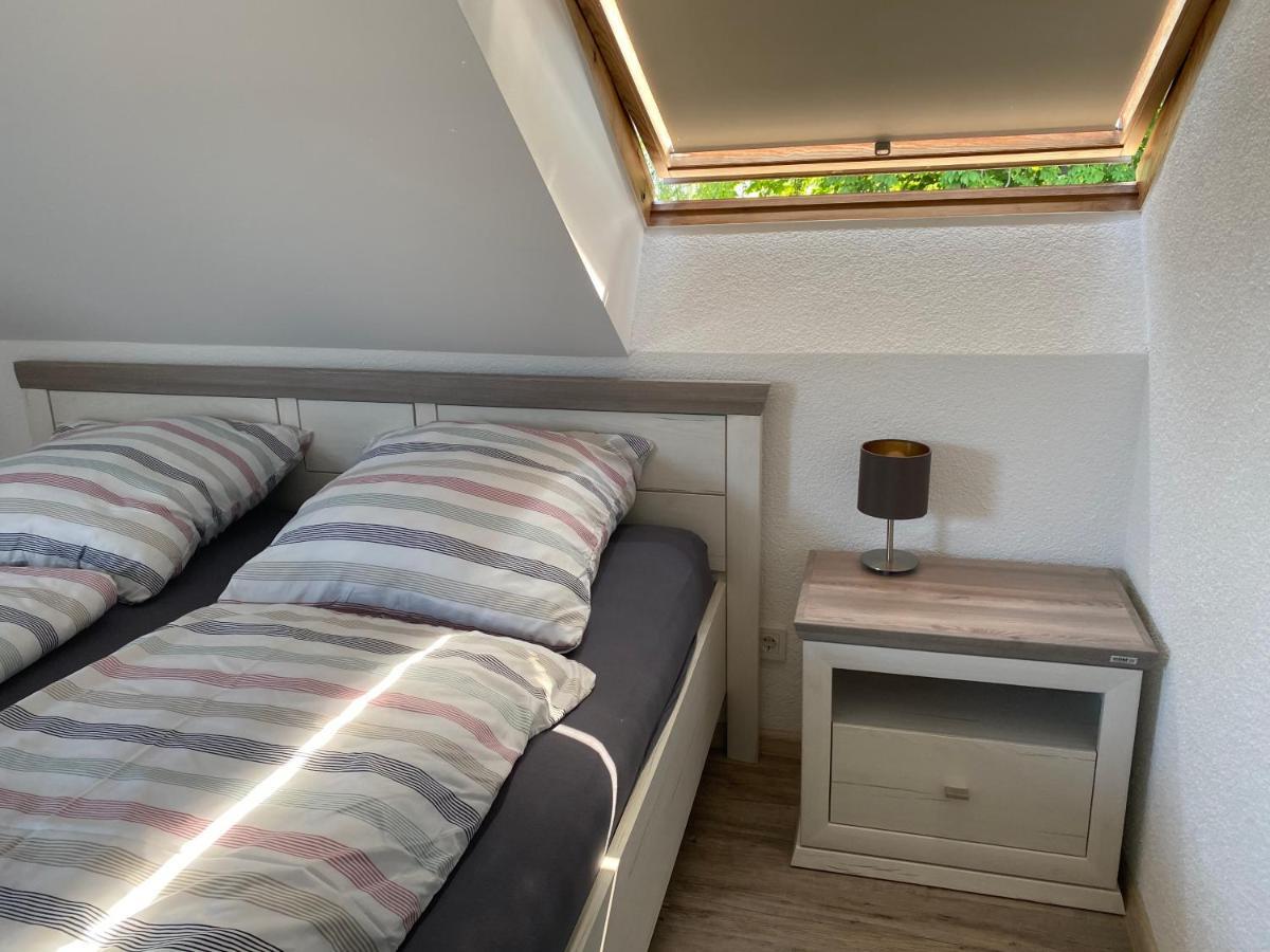 Traumhafte Dachgeschosswohnung Konigslutter Bagian luar foto
