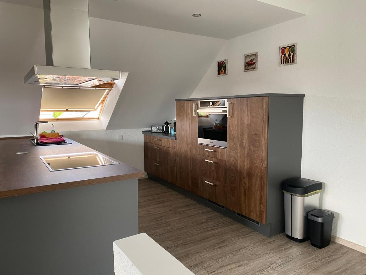 Traumhafte Dachgeschosswohnung Konigslutter Bagian luar foto