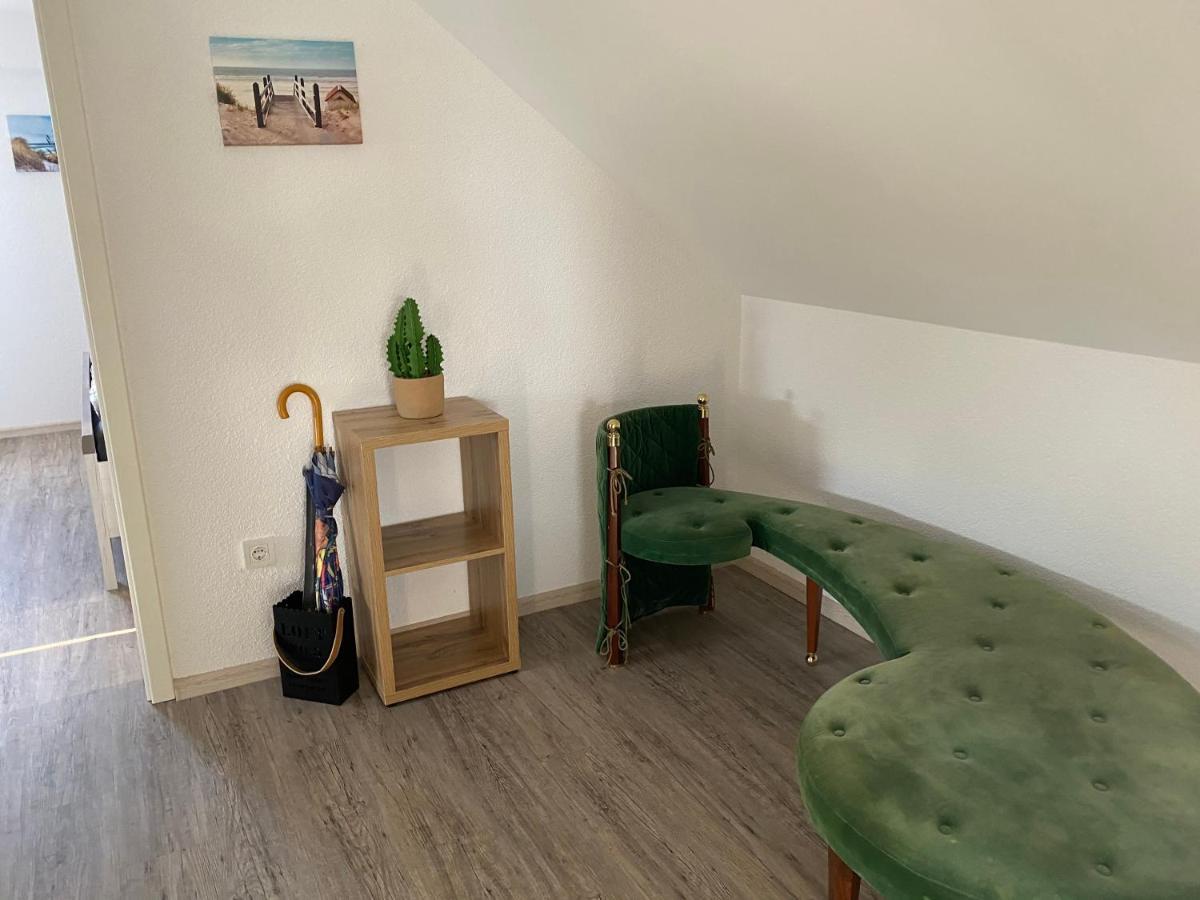 Traumhafte Dachgeschosswohnung Konigslutter Bagian luar foto